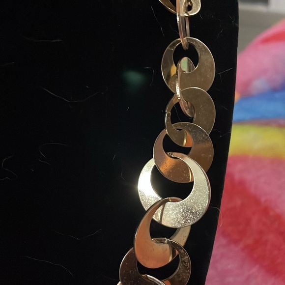 Vintage Natasha Gold-tone circle link Necklace - Picture 3 of 5